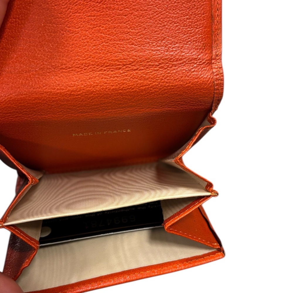 CHANEL Vintage Leather Flap Wallet with Gold-Tone Logo - Picture 6 of 7